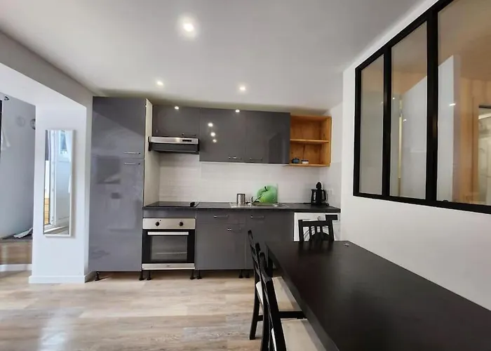 Charment Proche Paris 15 *